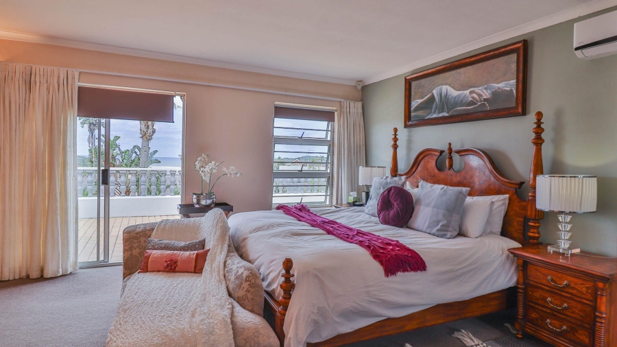 5 Bedroom Property for Sale in Beacon Bay Eastern Cape